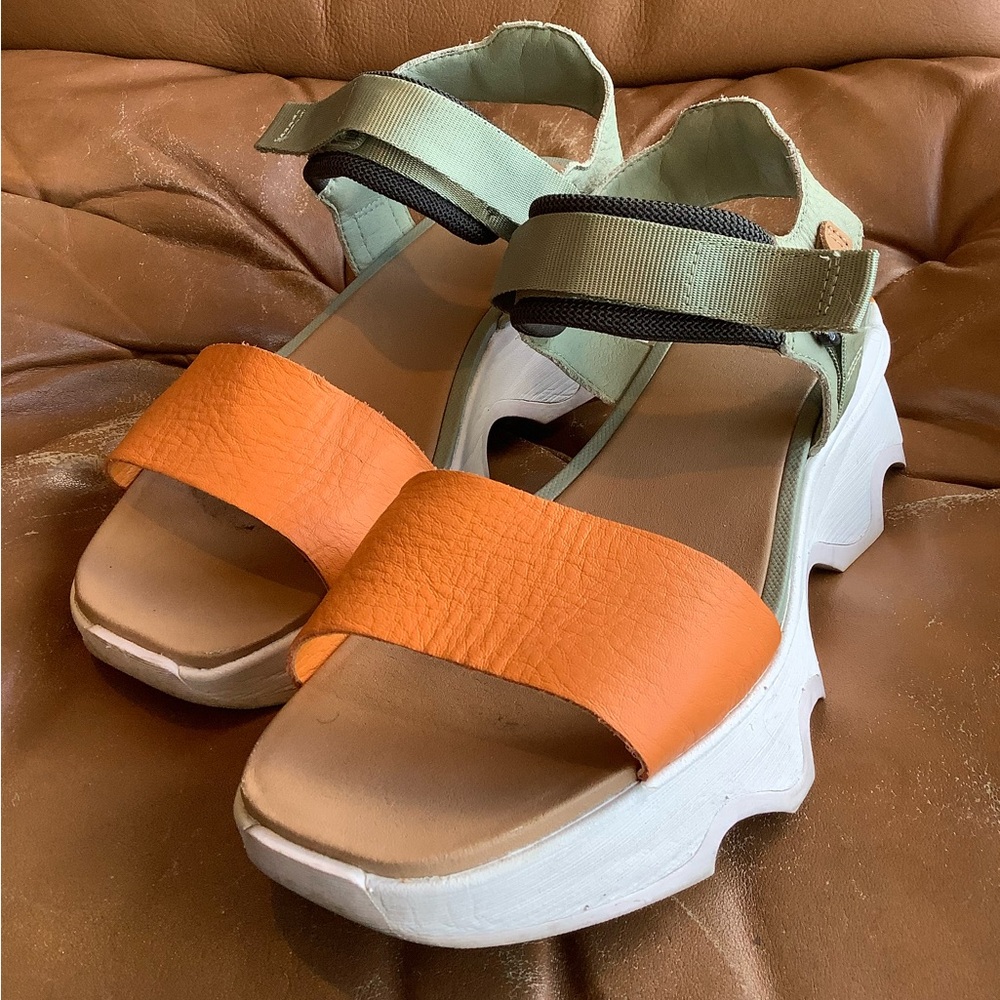 Sorel Orange and Green Women's Sandals